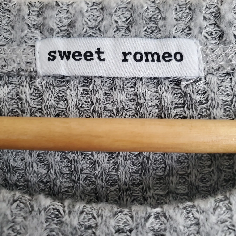 Nordstrom Sweet Romeo Top Thermal Sweater Long Sleeve Gray Size Small‎ NWT